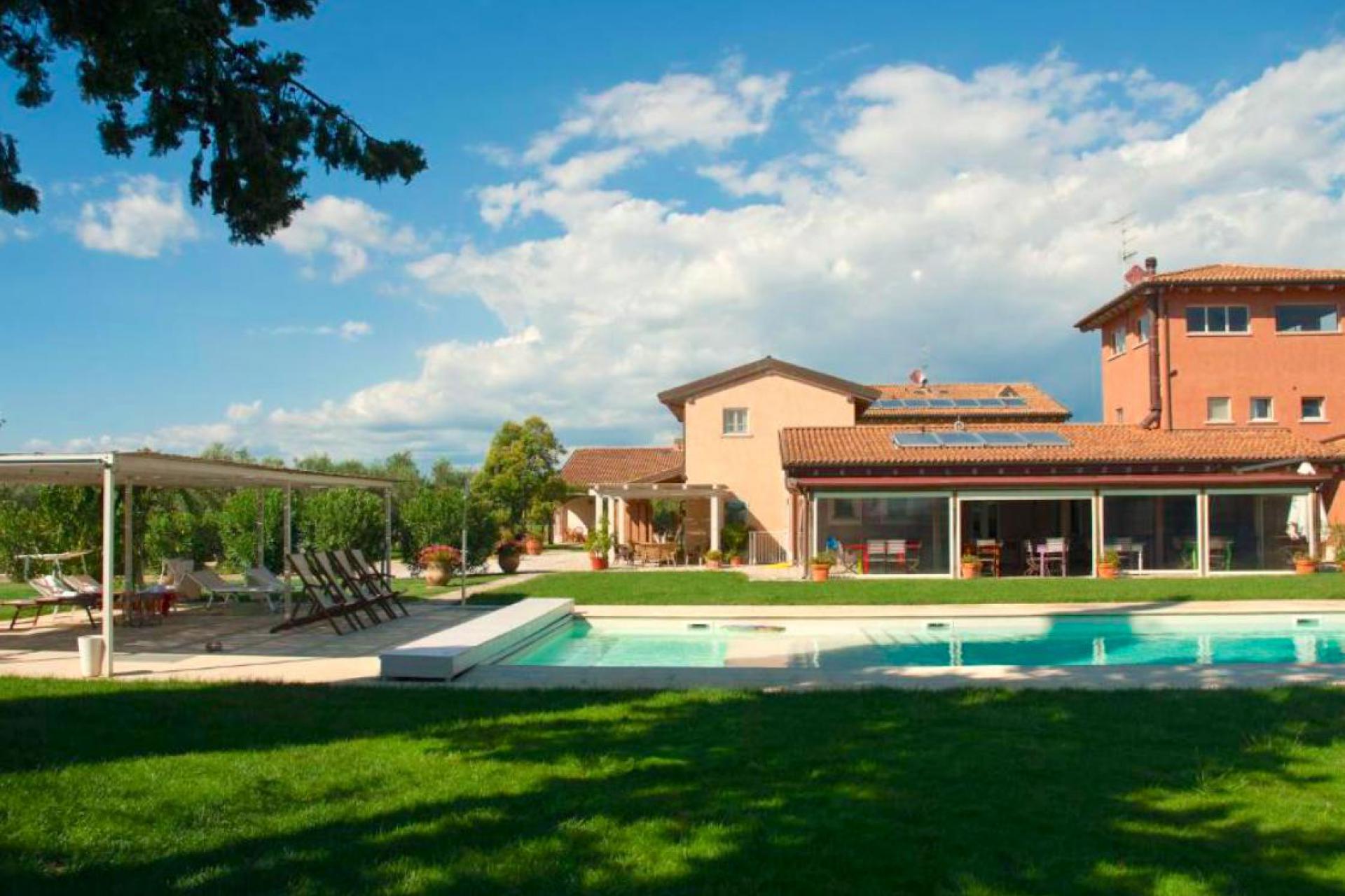 Large agriturismo in Southern Tuscany near the sea
