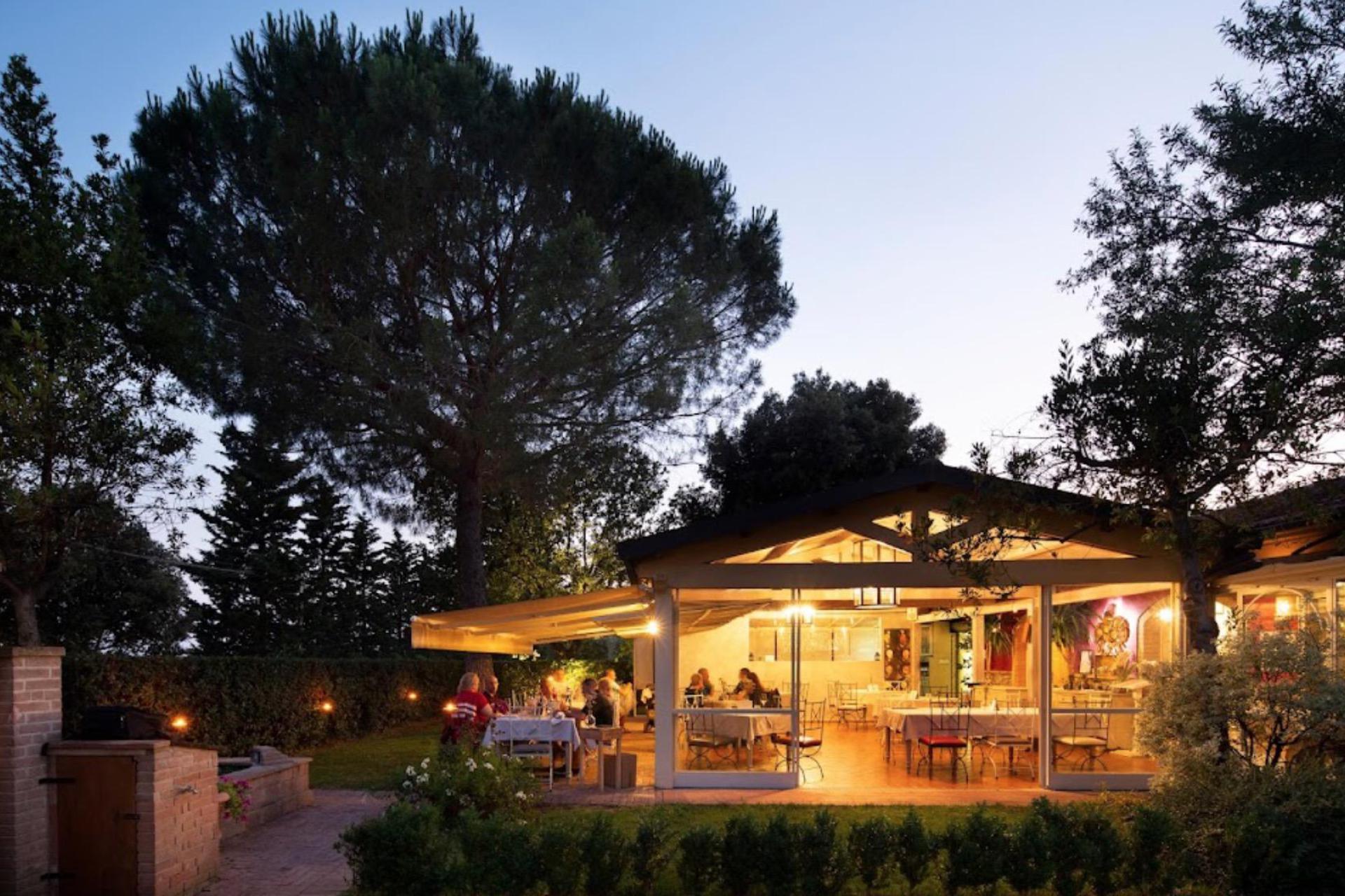 Child-friendly agriturismo with cozy restaurant