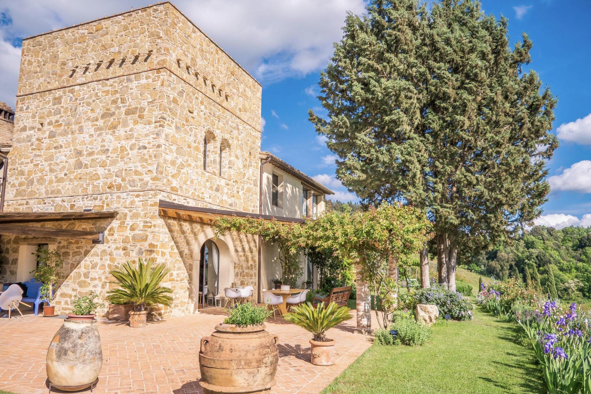 Agriturismo Toskana, FeWo oder Ferienhaus zwischen Olivenhainen und fantastischem Ausblick